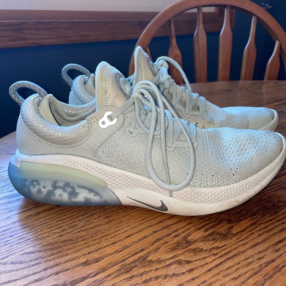 Nike Joyride Run Flyknit Women’s 9.5